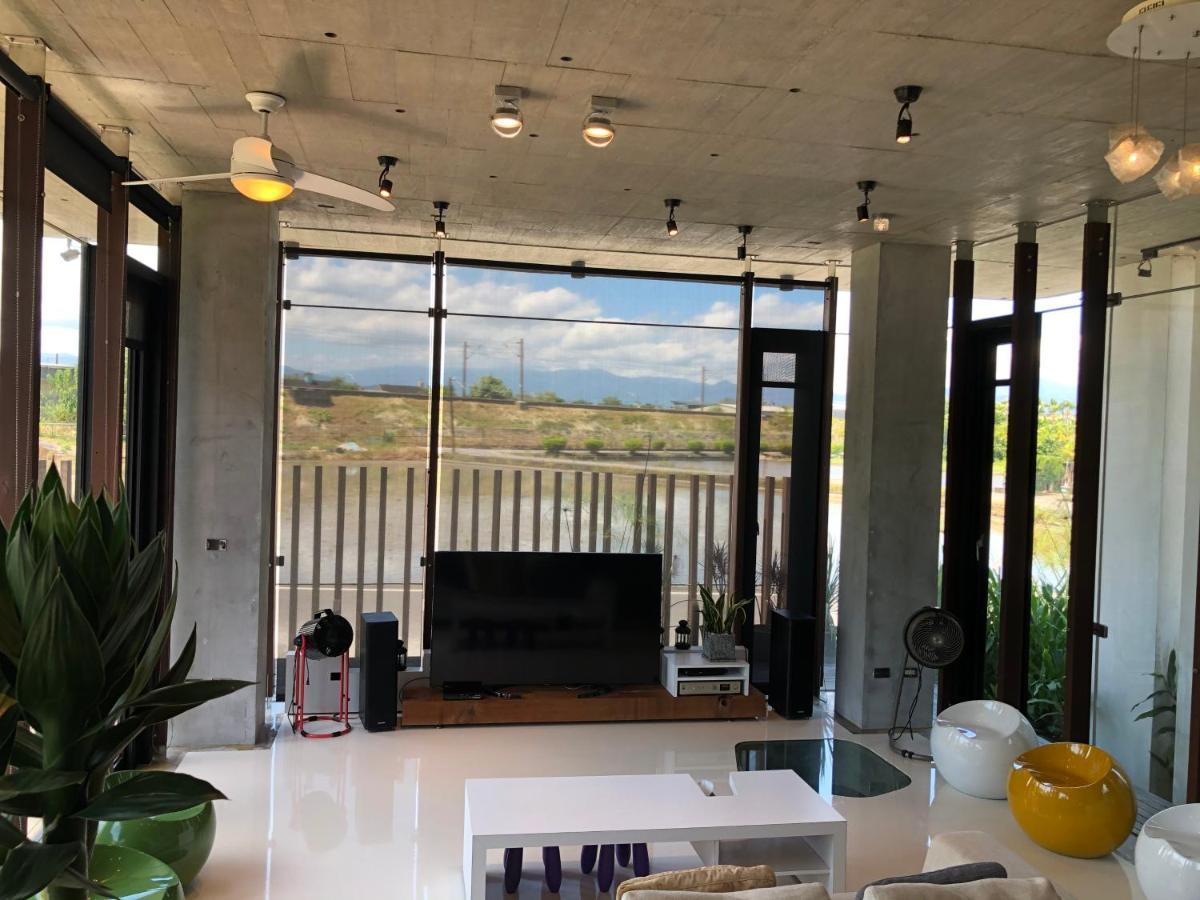 One Piece B&B Dongshan  Extérieur photo